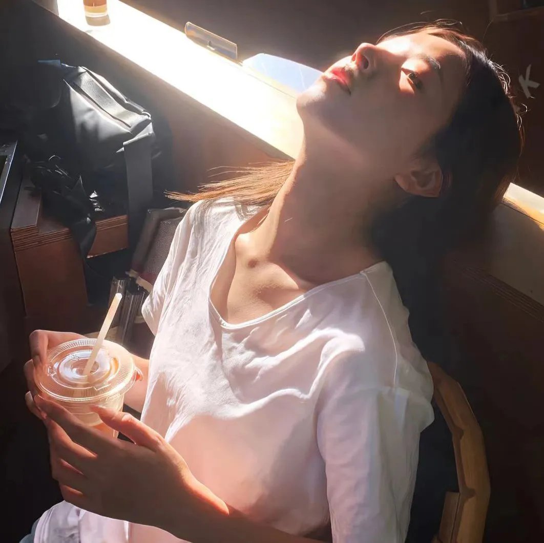 被称为爸爸的女人 在线观看封面